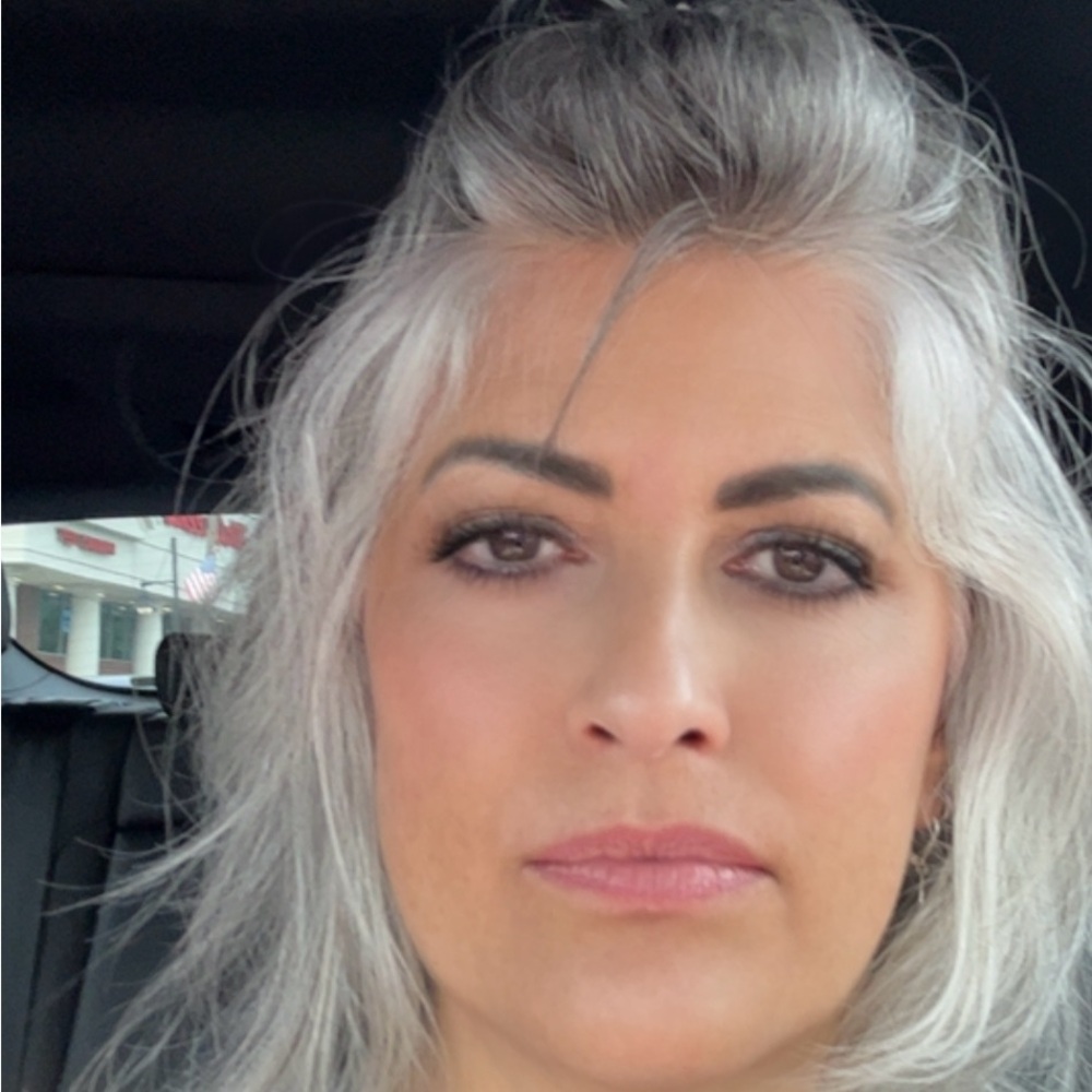 Meet your Posher, Maria
